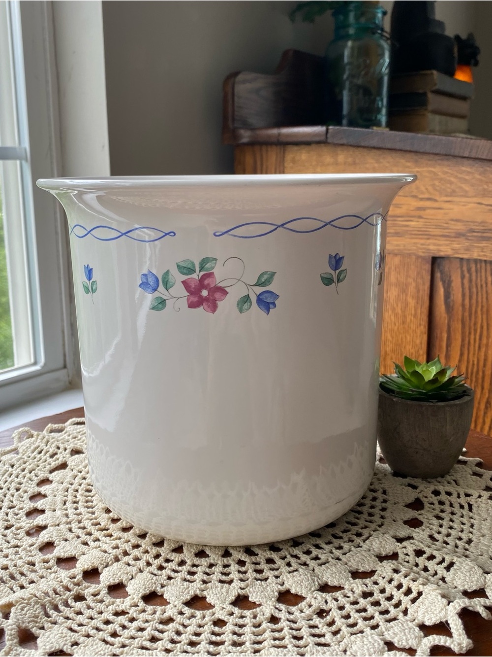 Vintage Pfaltzgraff Cream Ceramic Floral Crock Cachepot - Blue and Pink Accent